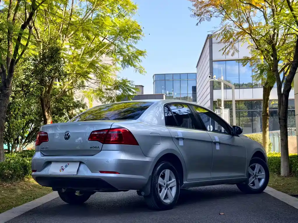 Volkswagen Bora — миниатюра 7