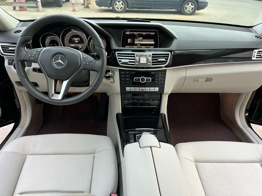 Mercedes-Benz E-Class — миниатюра 5