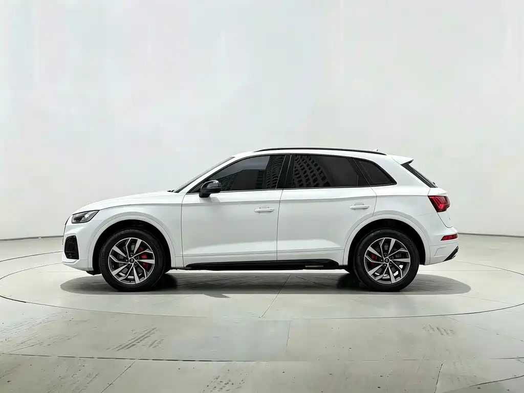 Audi Q5L — миниатюра 9