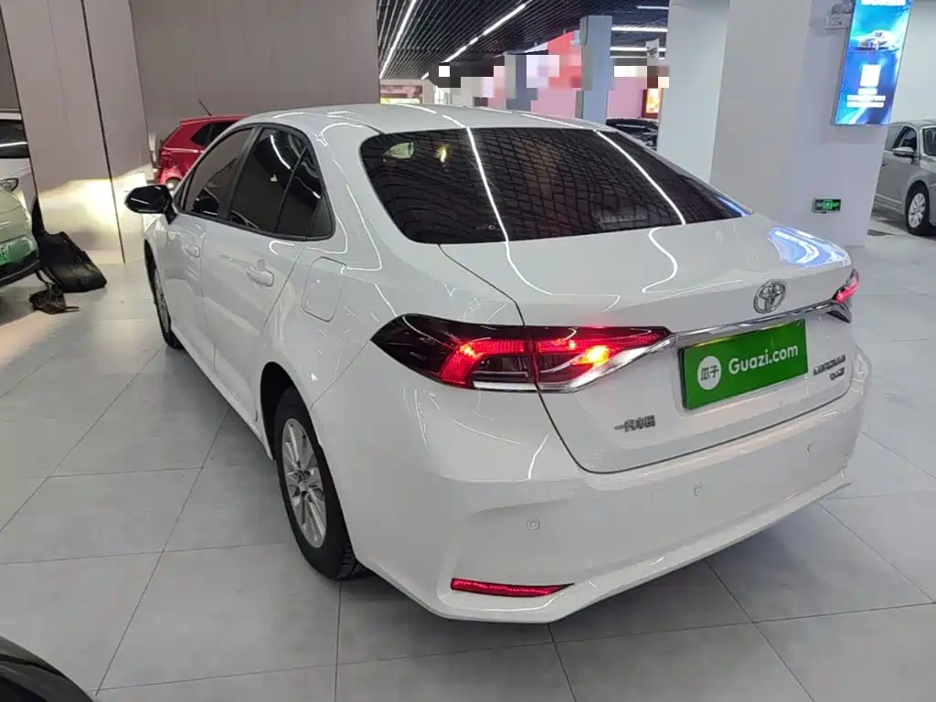 Toyota Corolla — миниатюра 5