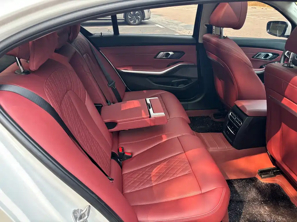 BMW 3 Series — миниатюра 11