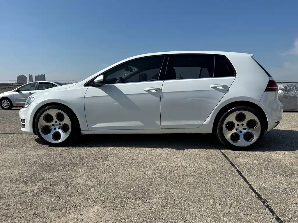 Volkswagen Golf — миниатюра 8