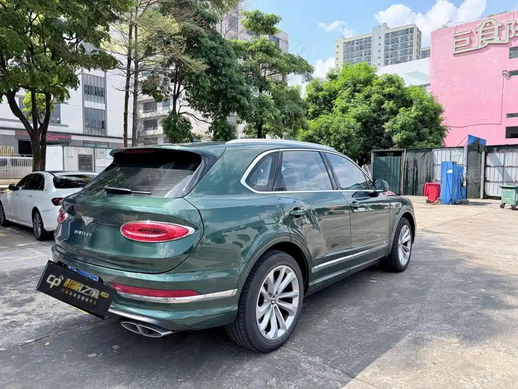 Bentley Bentayga — миниатюра 4
