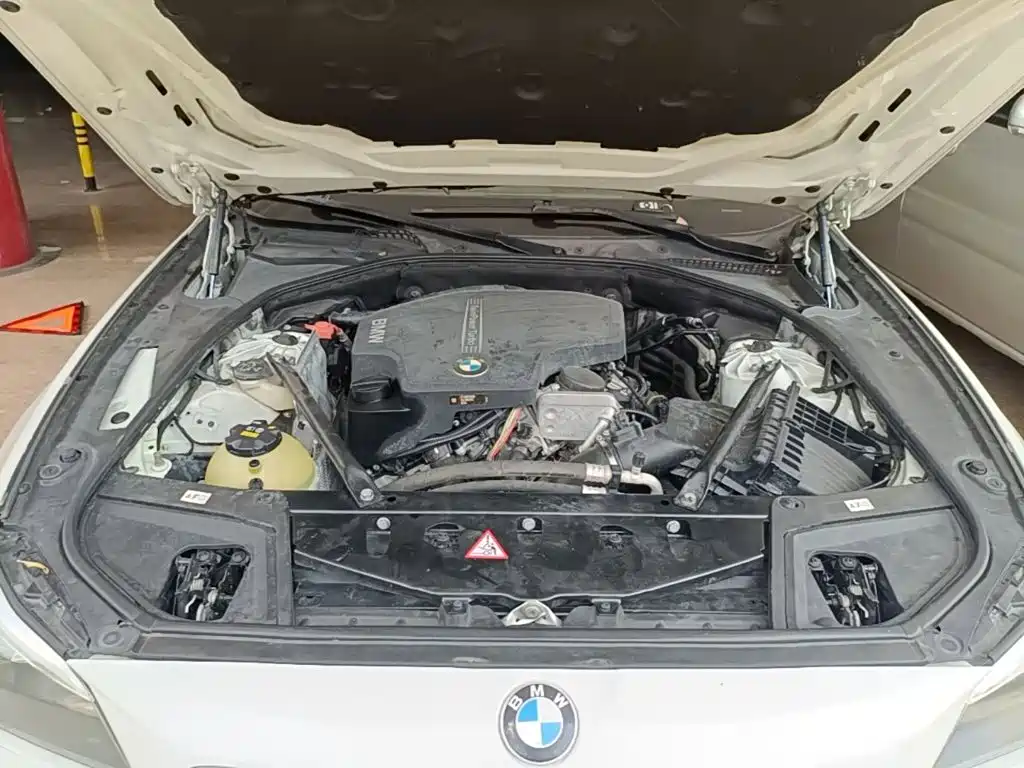 BMW 5 Series — миниатюра 20