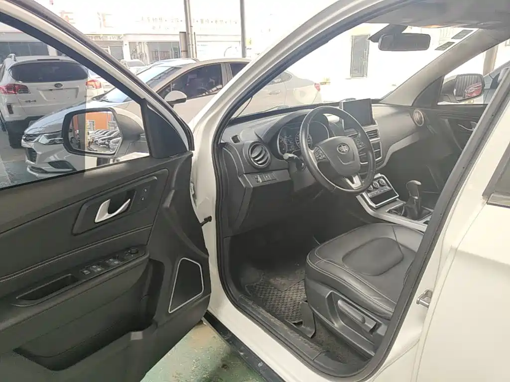 Bestune X40 — миниатюра 16
