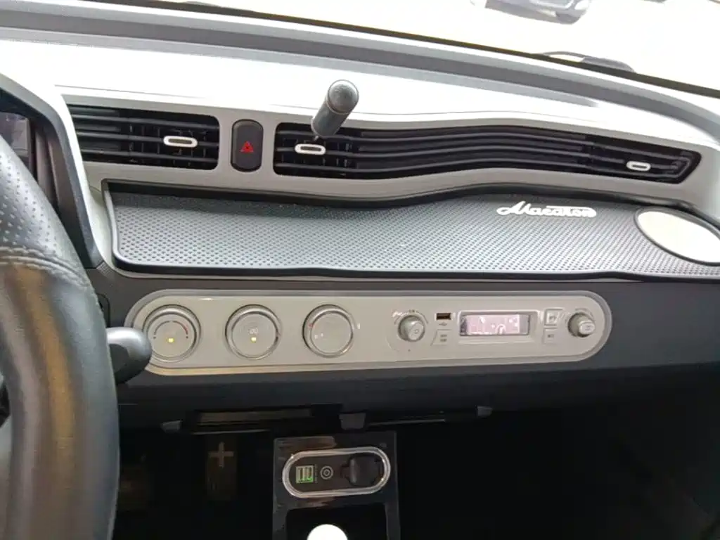 Wuling MINIEV — миниатюра 13