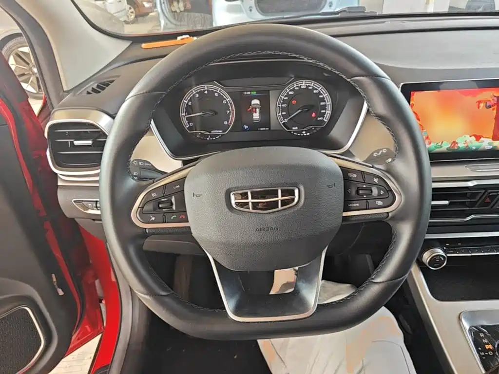 Geely Binyue — миниатюра 11