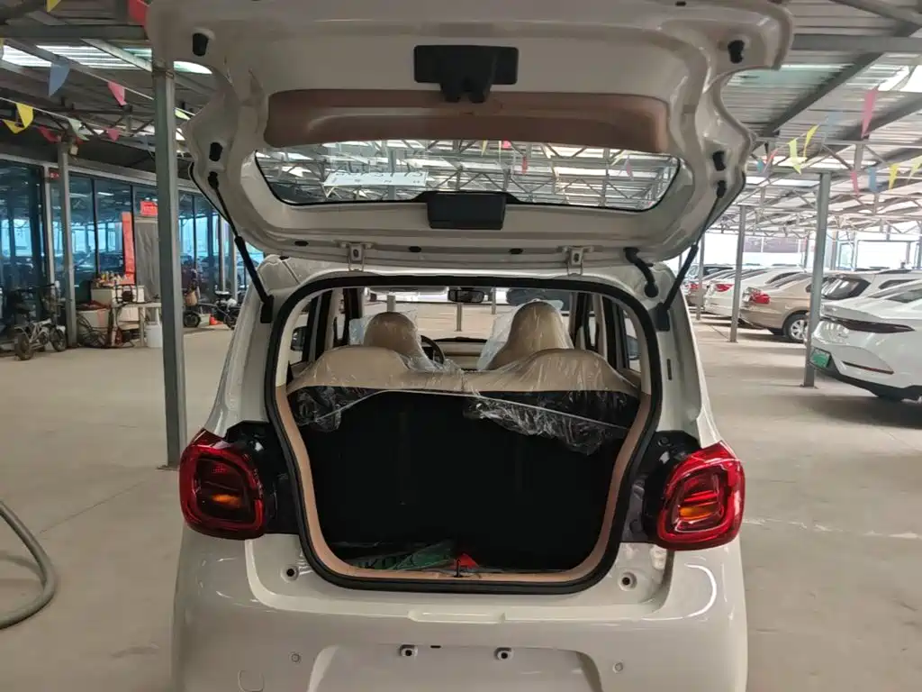 Wuling MINIEV — миниатюра 19