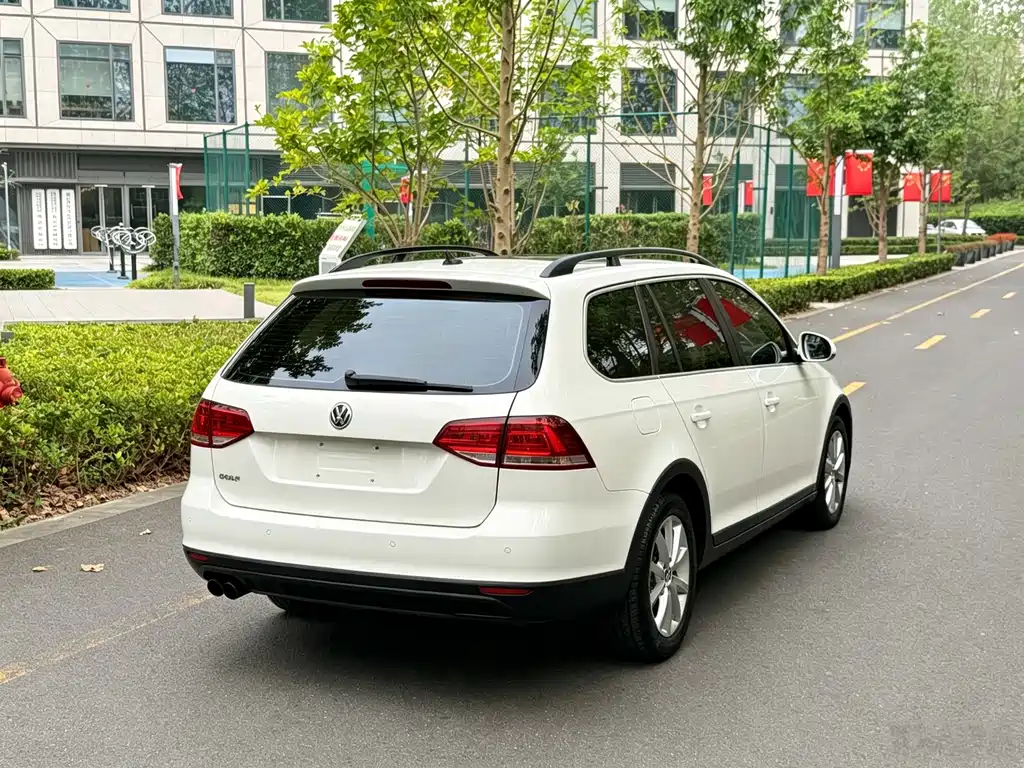 Volkswagen Golf (Import) — миниатюра 4