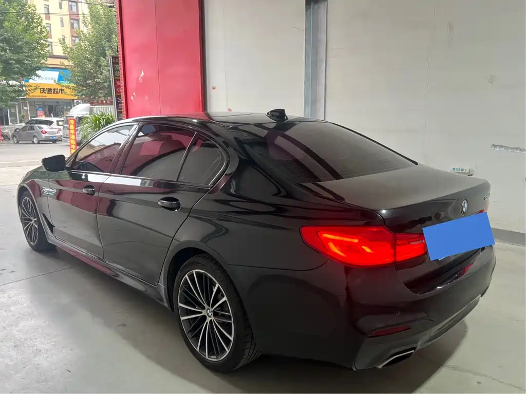 BMW 5 Series — миниатюра 3