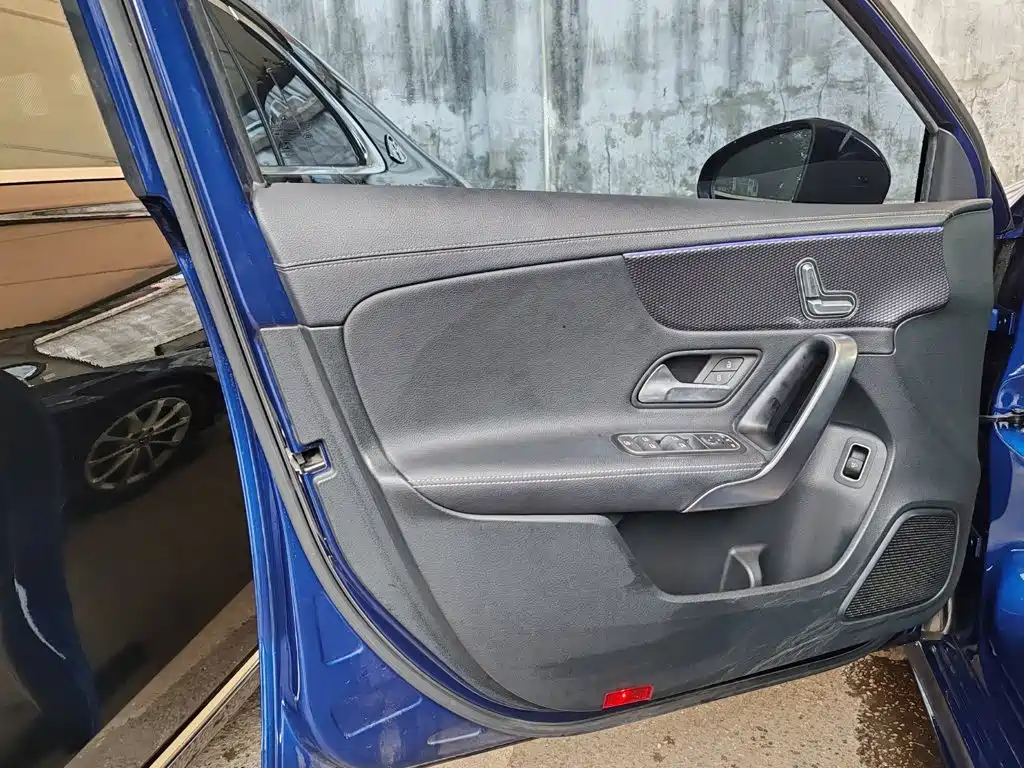 Mercedes-Benz A-Class — миниатюра 9