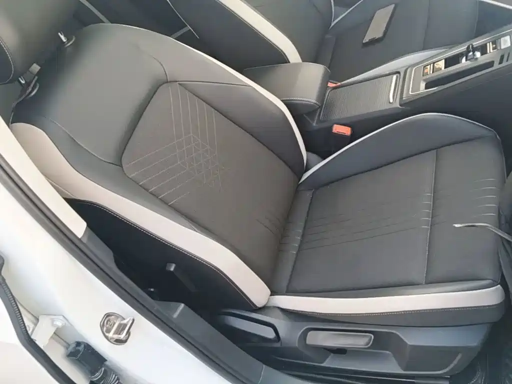 Volkswagen Golf — миниатюра 25