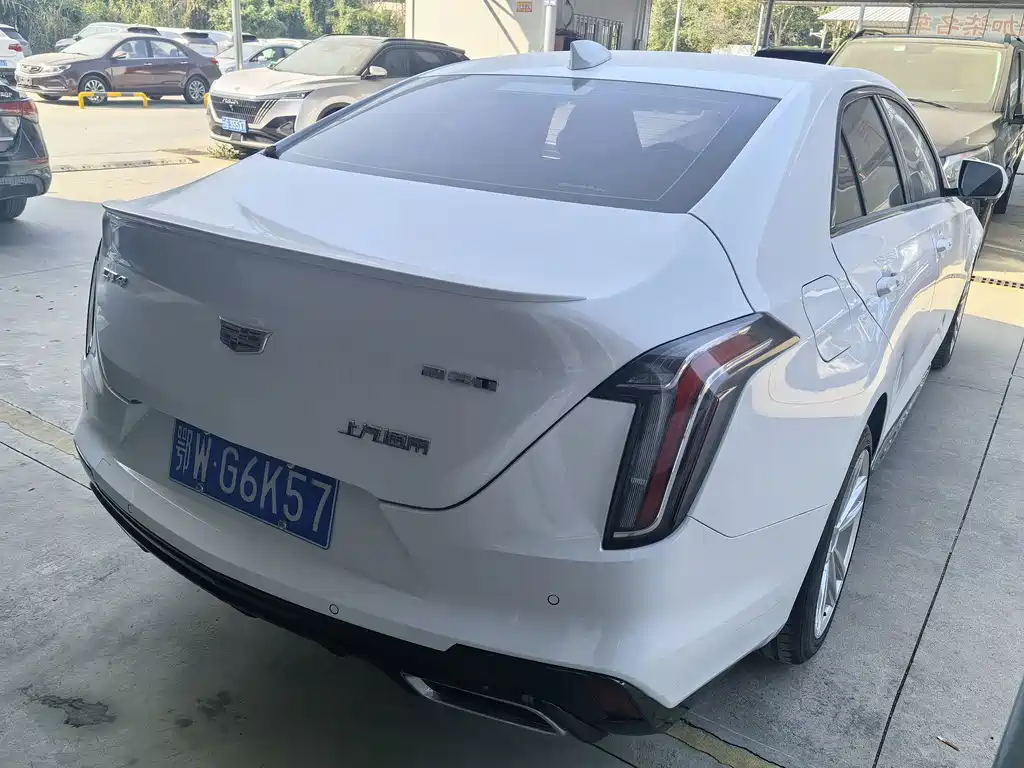 Cadillac CT4 — миниатюра 6