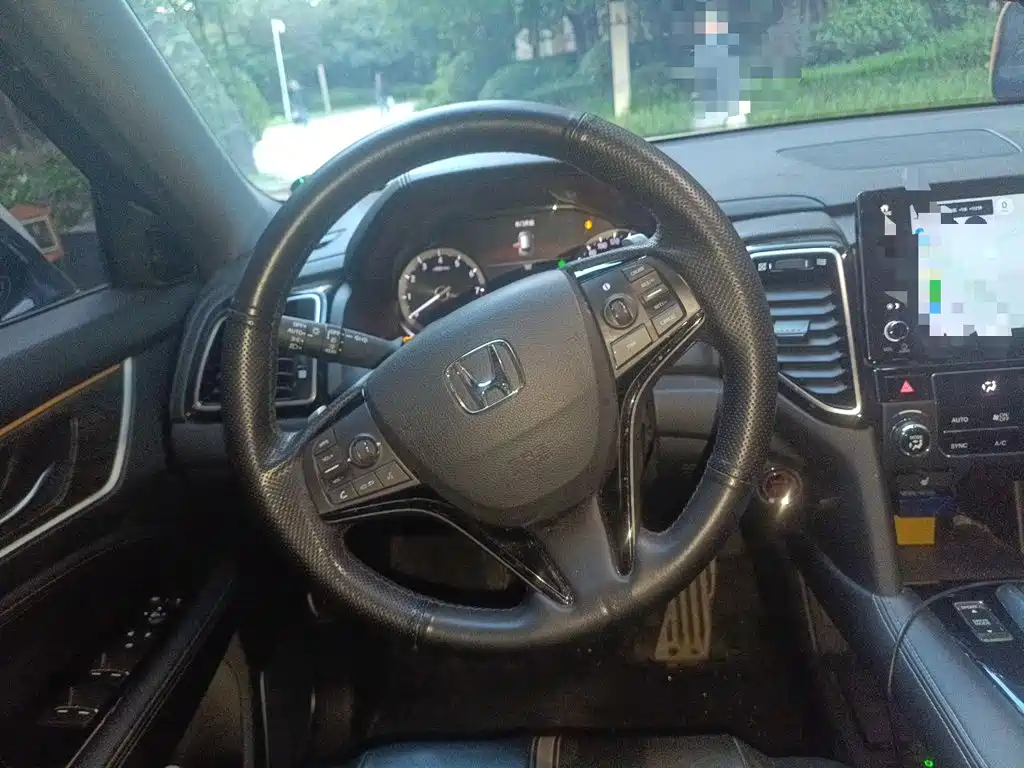 Honda UR-V — миниатюра 11