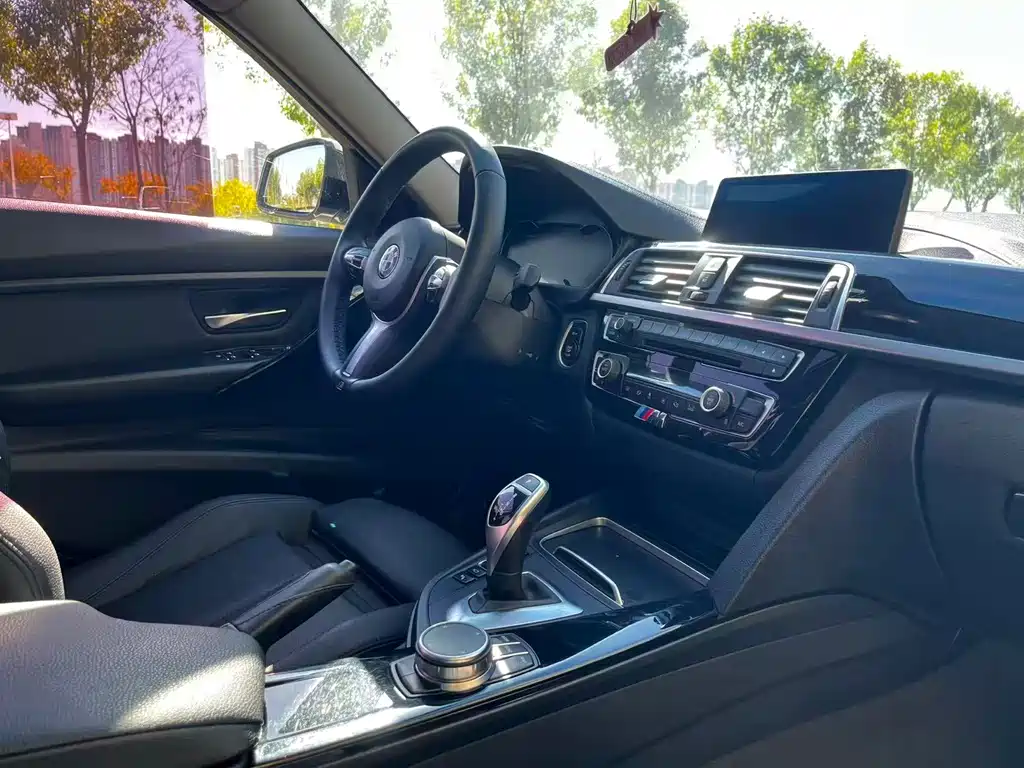 BMW 3 Series — миниатюра 19