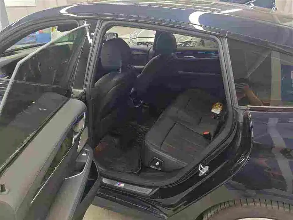 BMW 6 Series GT — миниатюра 9
