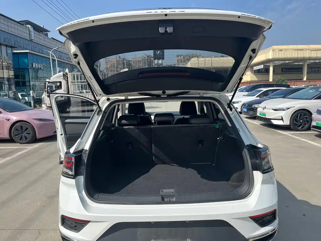 Volkswagen T-Roc — миниатюра 5