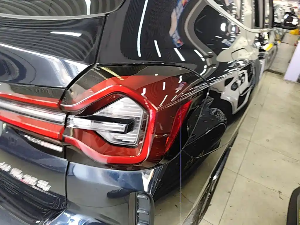 BMW iX3 — миниатюра 8
