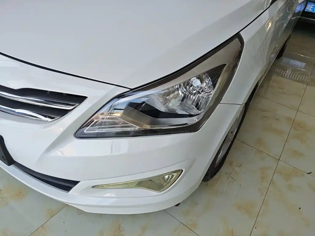 Hyundai Verna — миниатюра 24