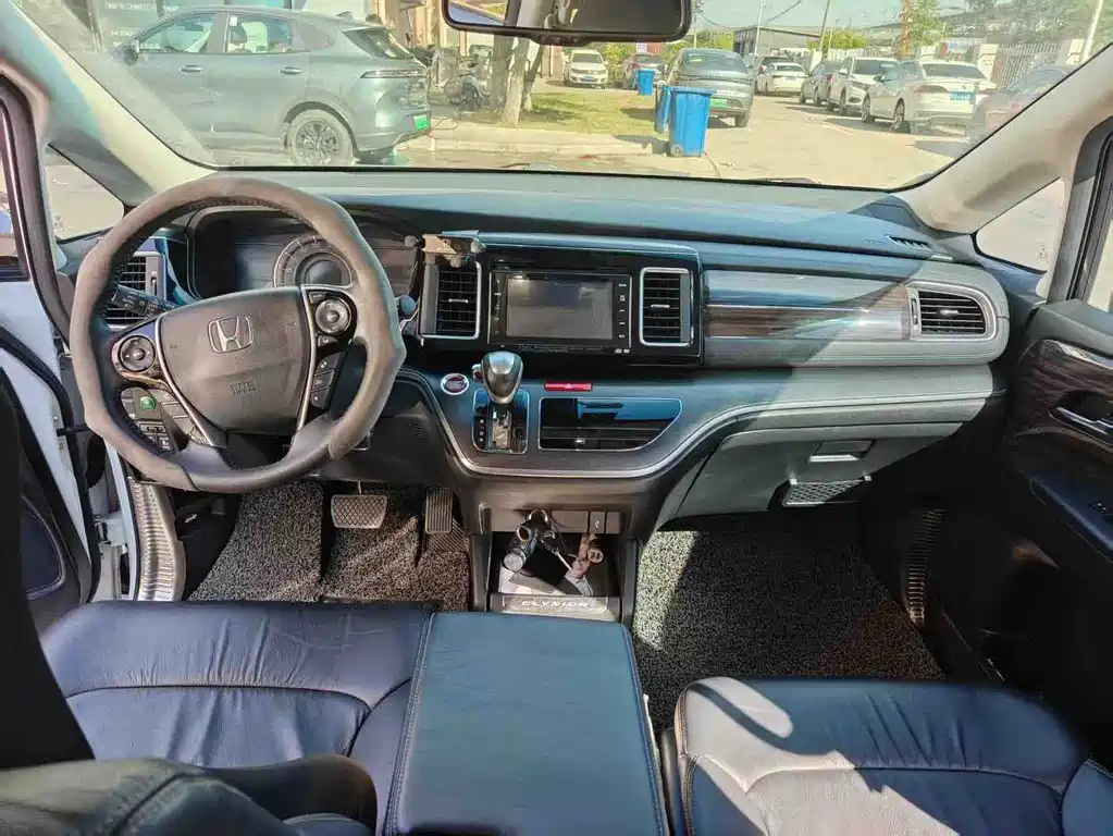 Honda Elysion — миниатюра 5