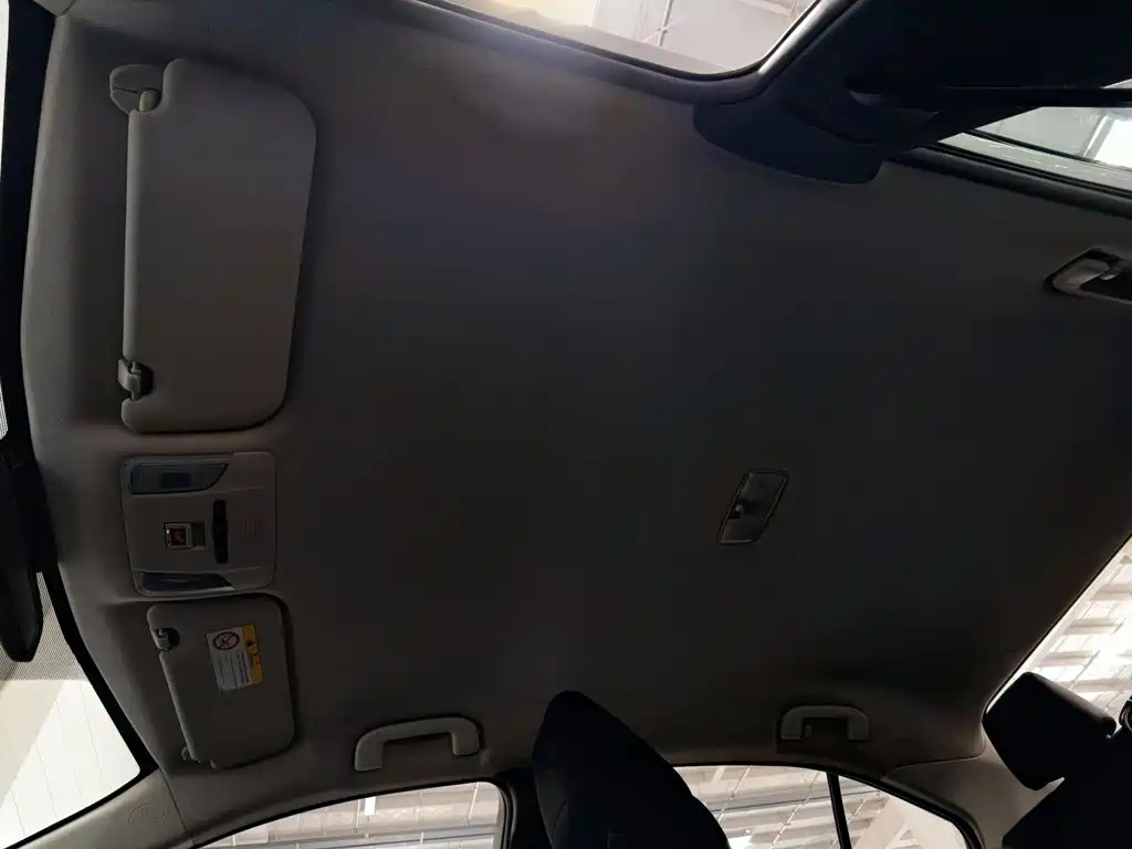 Toyota Corolla — миниатюра 14