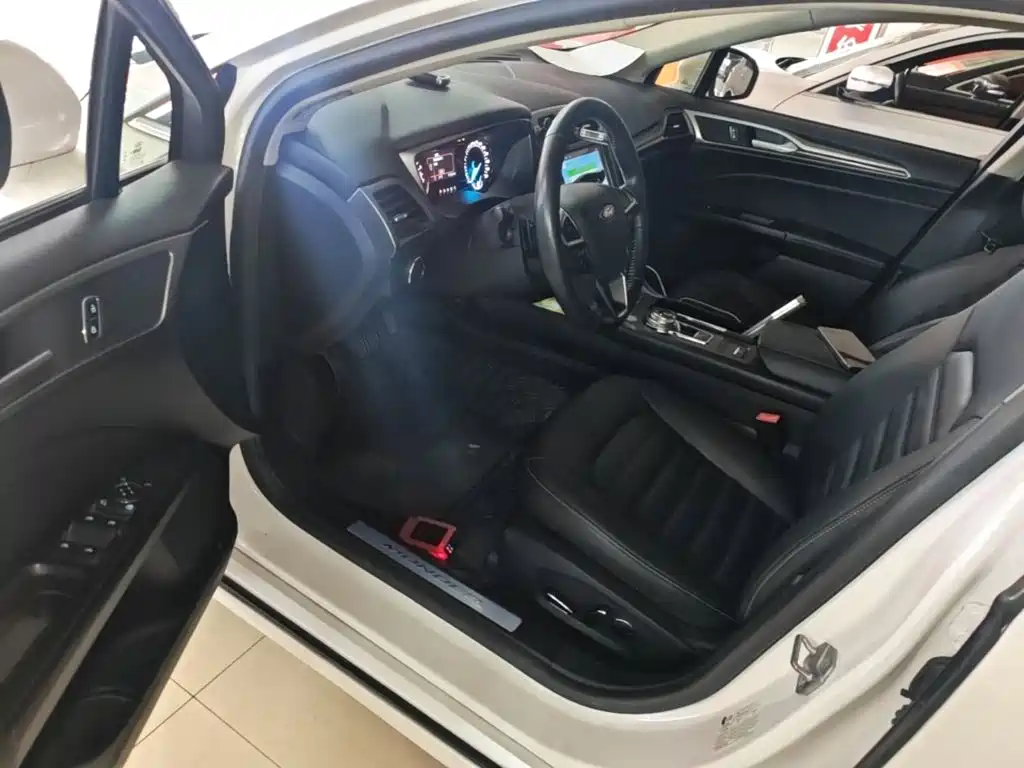 Ford Mondeo — миниатюра 16