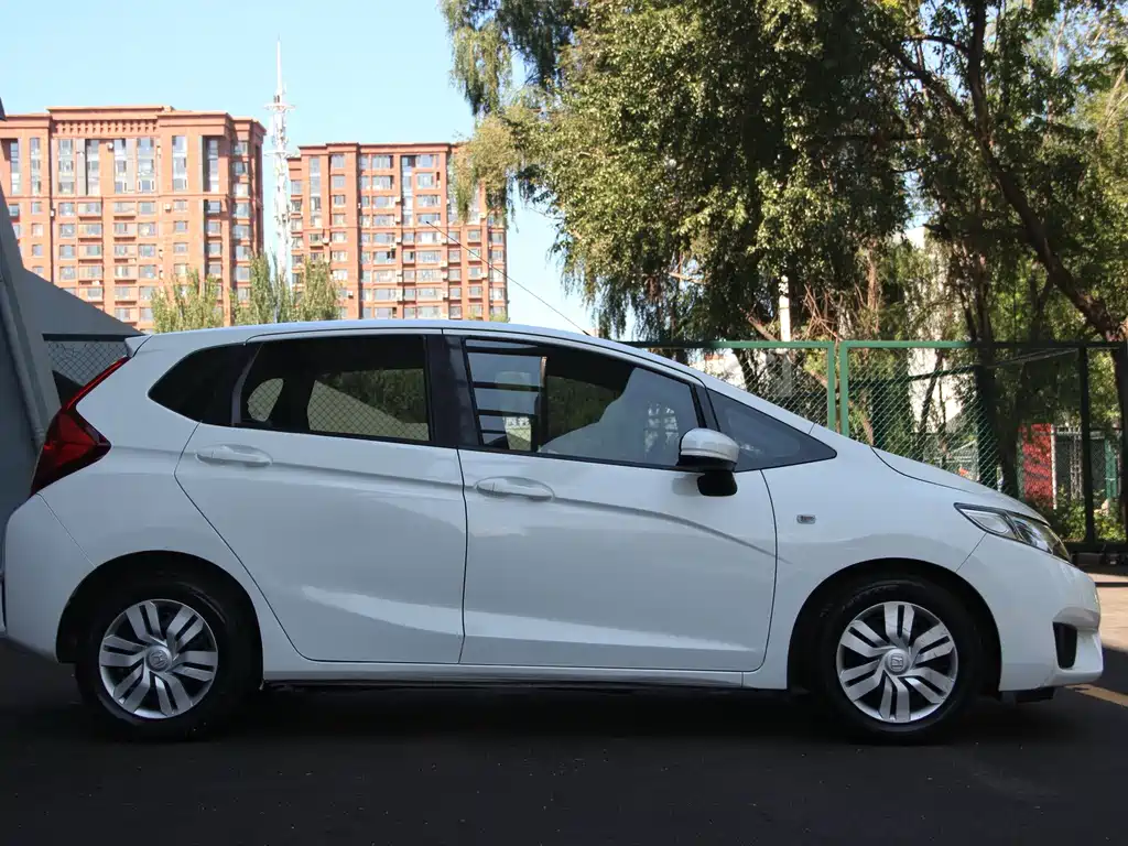 Honda Fit — миниатюра 12