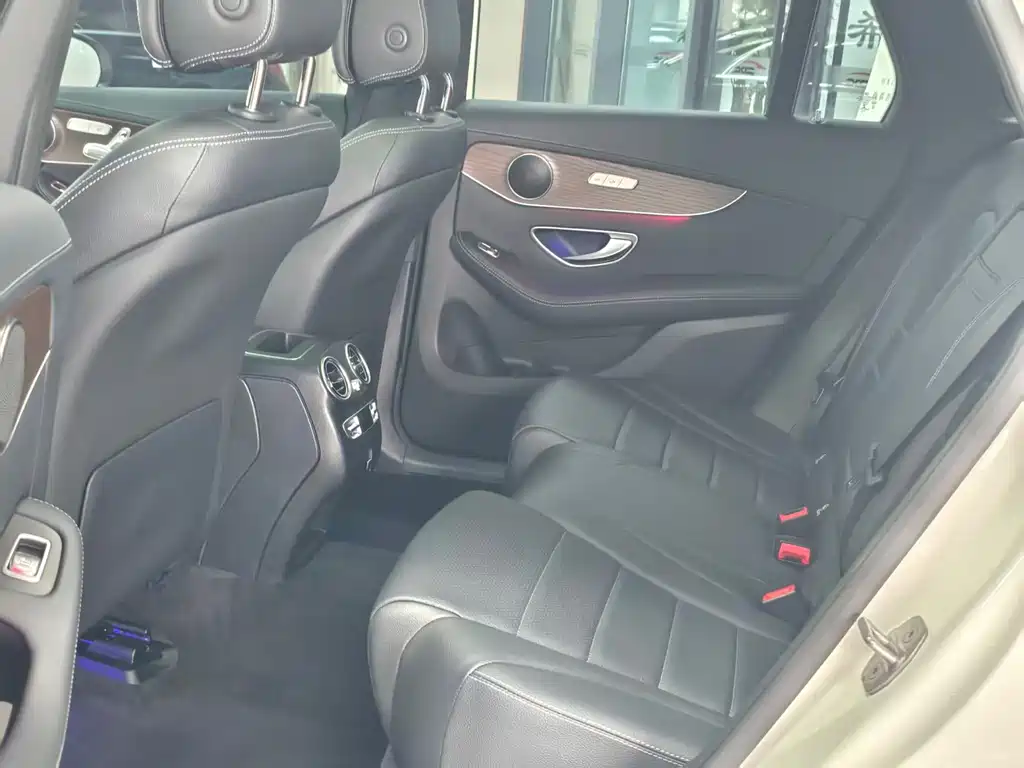 Mercedes-Benz GLC — миниатюра 10