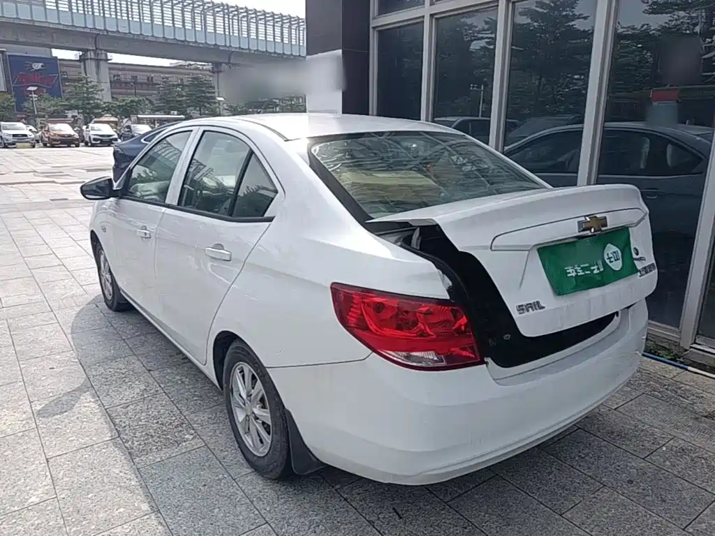 Chevrolet Sail — миниатюра 5
