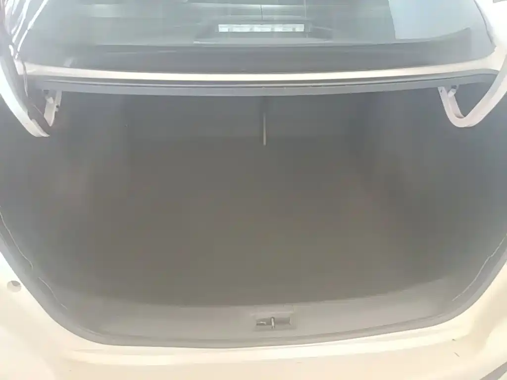 Nissan Bluebird — миниатюра 19