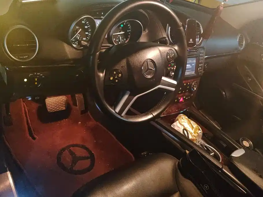Mercedes-Benz GL-Class — миниатюра 12