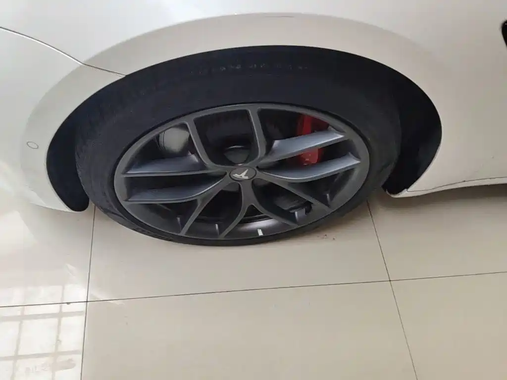 Tesla Model 3 — миниатюра 23