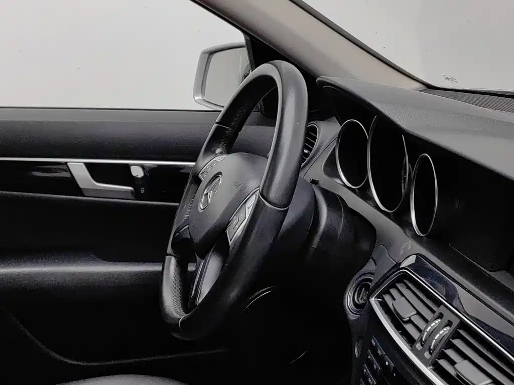 Mercedes-Benz C-Class — миниатюра 22