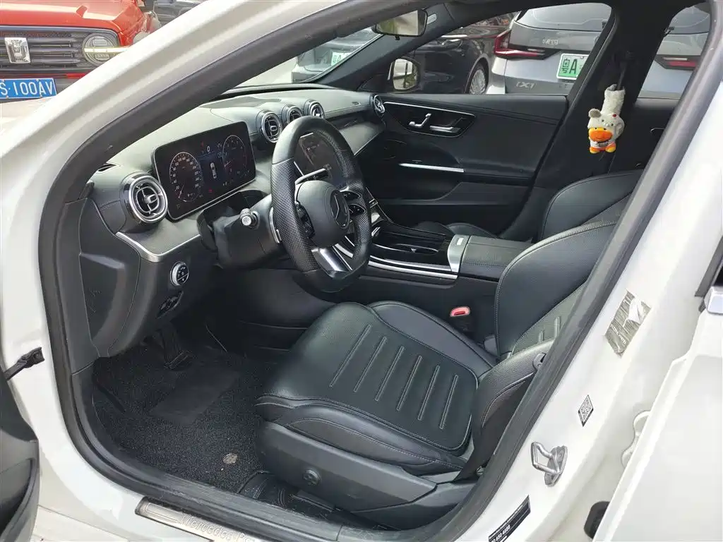 Mercedes-Benz C-Class — миниатюра 4