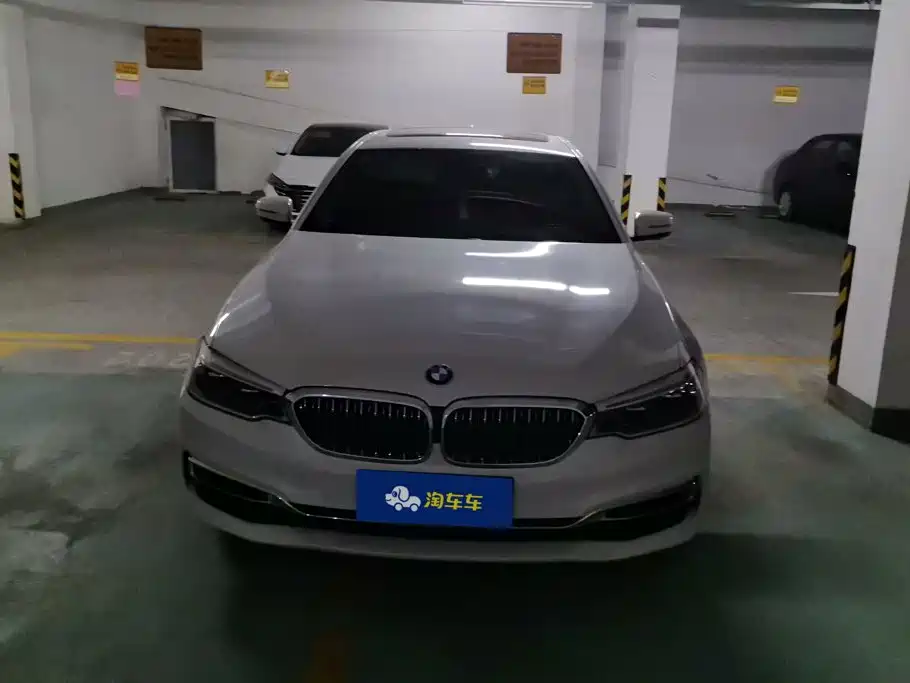 BMW 5 Series — миниатюра 2