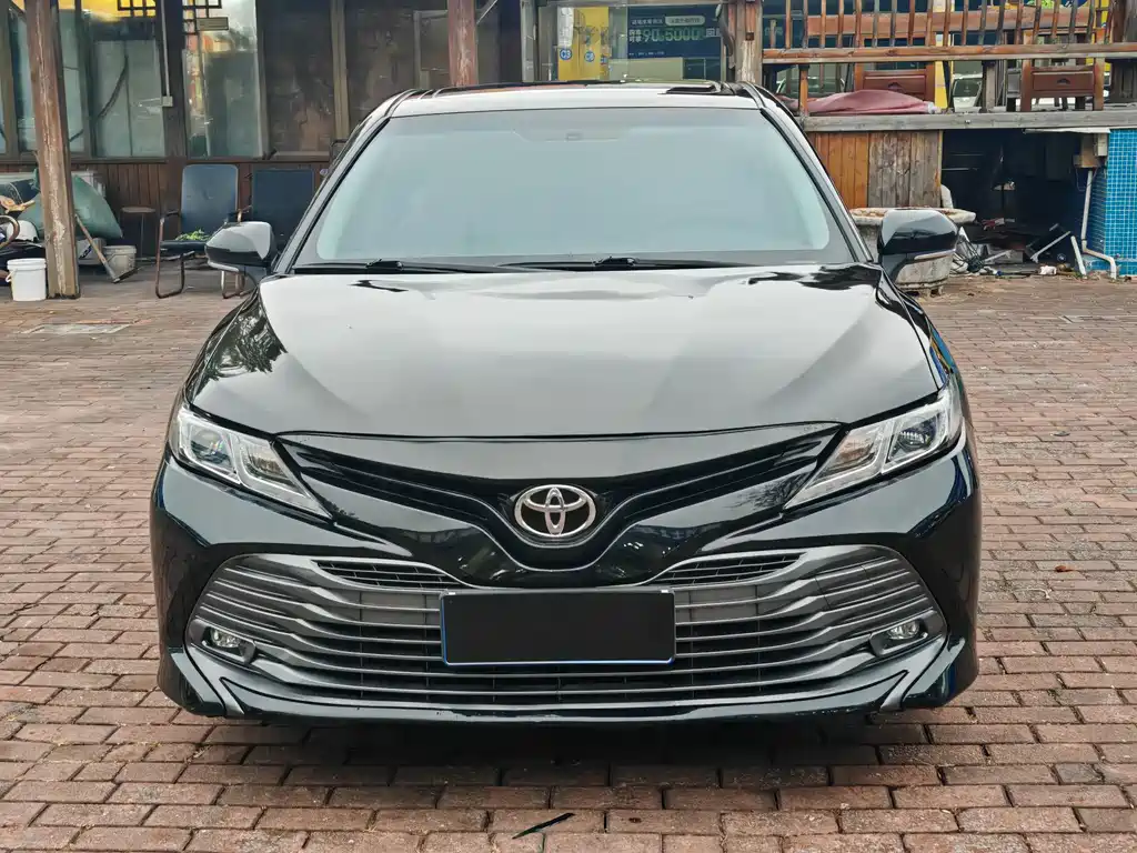 Toyota Camry 2018 2.0E Elite