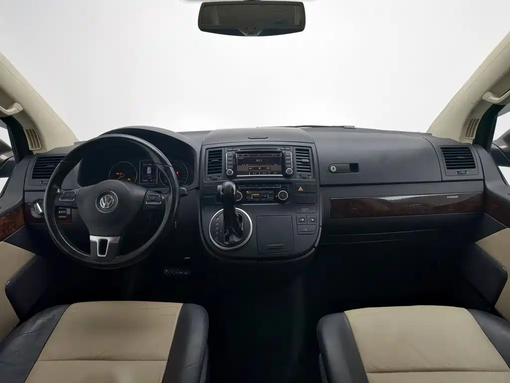 Volkswagen Multivan — миниатюра 5