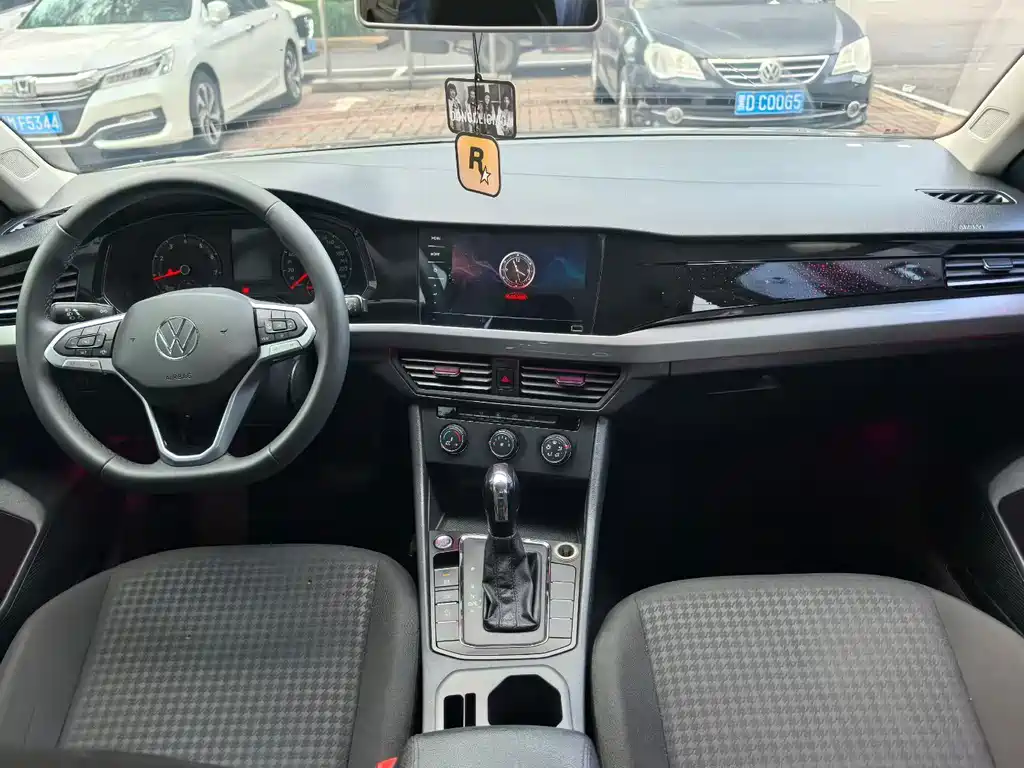 Volkswagen Bora — миниатюра 8