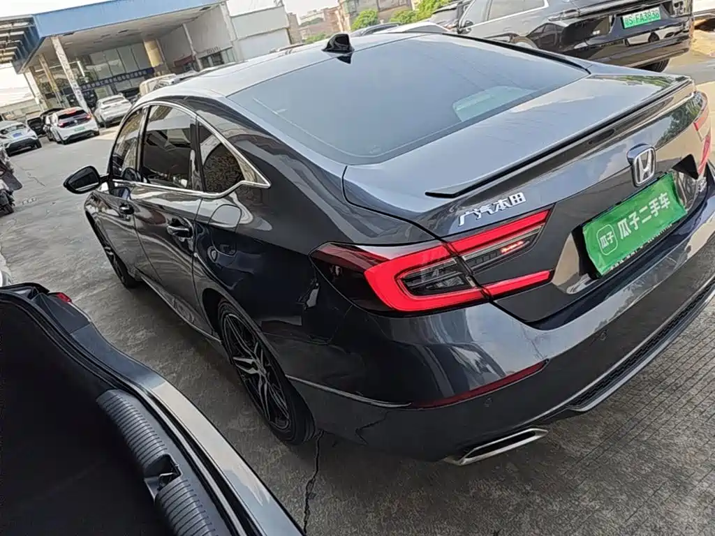 Honda Accord — миниатюра 5