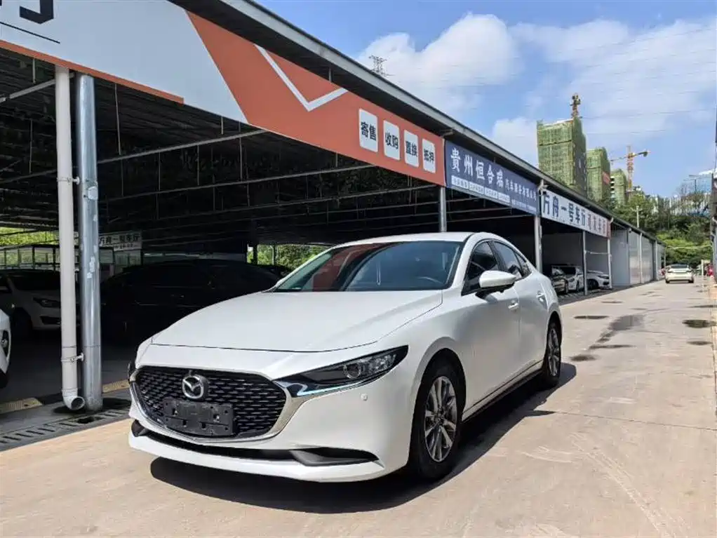 Mazda 3 Axela 2022