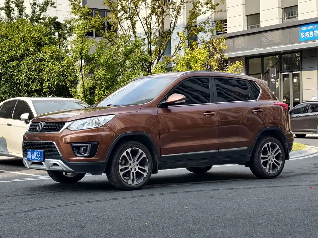 BAIC Senova X35 — миниатюра 10