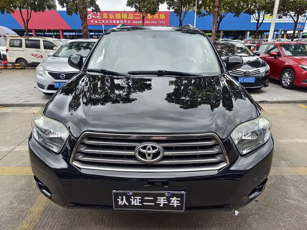 Toyota Highlander 2011 2.7L 7 мест Luxury