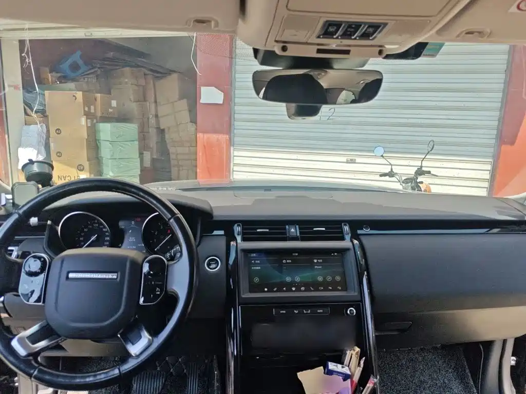 Land Rover Discovery — миниатюра 5