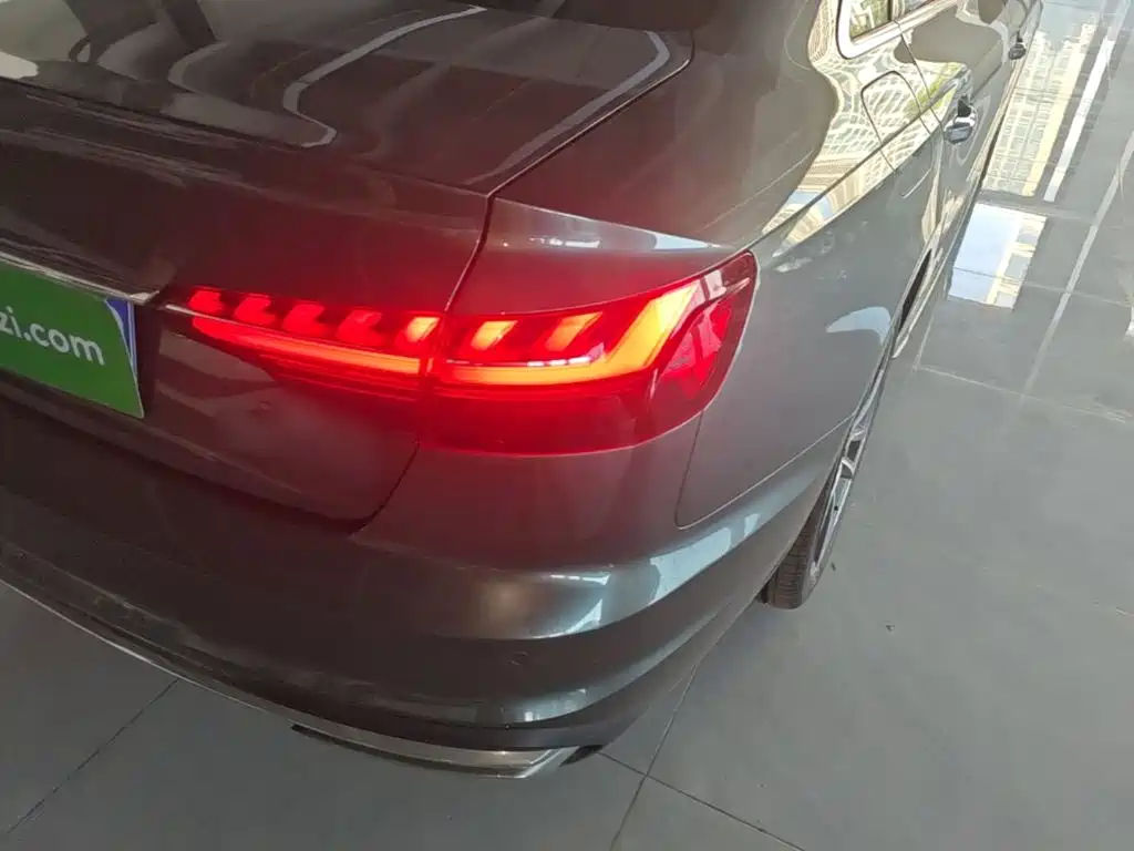 Audi A4L — миниатюра 8