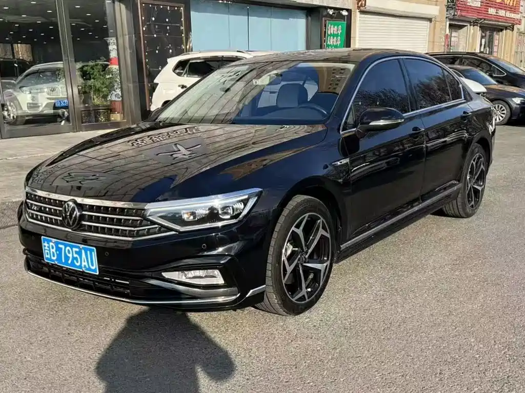 Volkswagen Magotan 2024