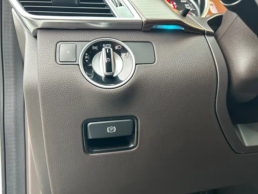 Mercedes-Benz GLE 2019 GLE 320 4MATIC Luxury