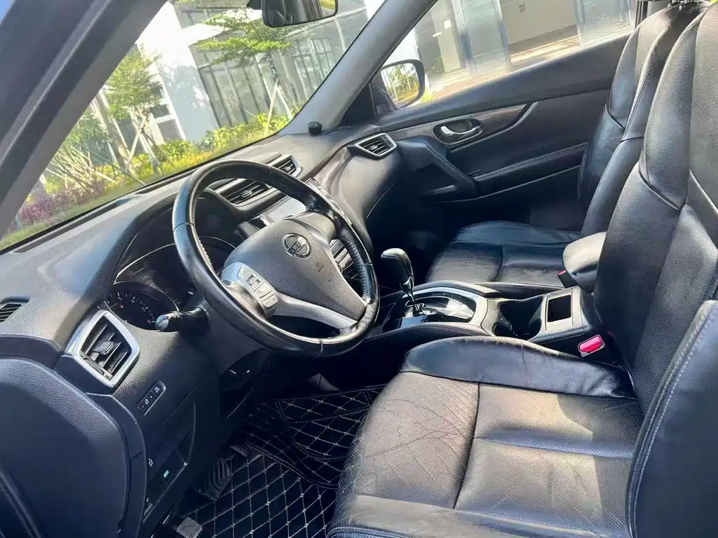 Nissan X-Trail 2014 2.0L CVT Comfort 2WD