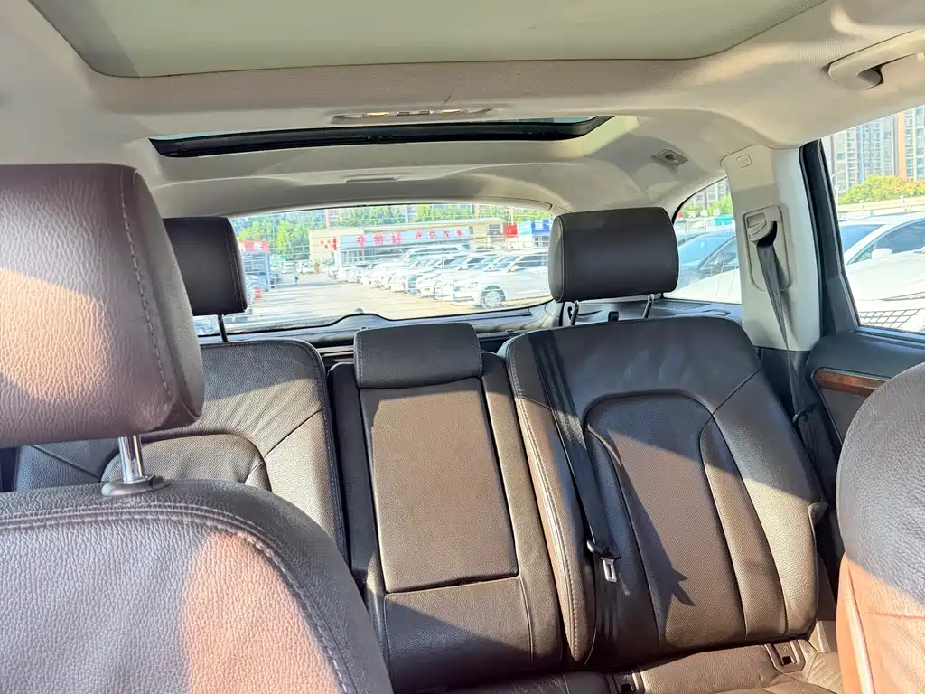 Audi Q7 — миниатюра 17