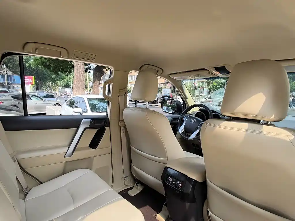 Toyota Land Cruiser Prado 2016 2.7L