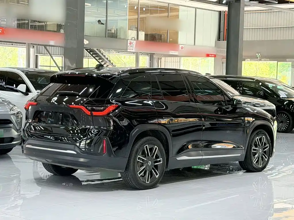 NIO ES6 — миниатюра 10
